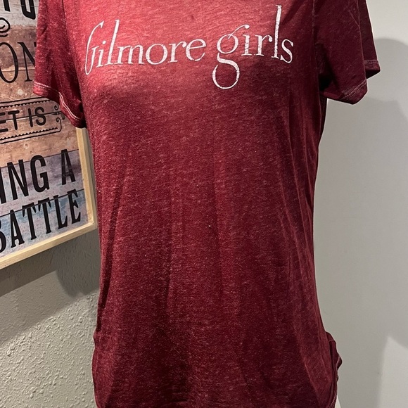 Red and White Fitted Short Sleeve Tee - Picture 3 of 11